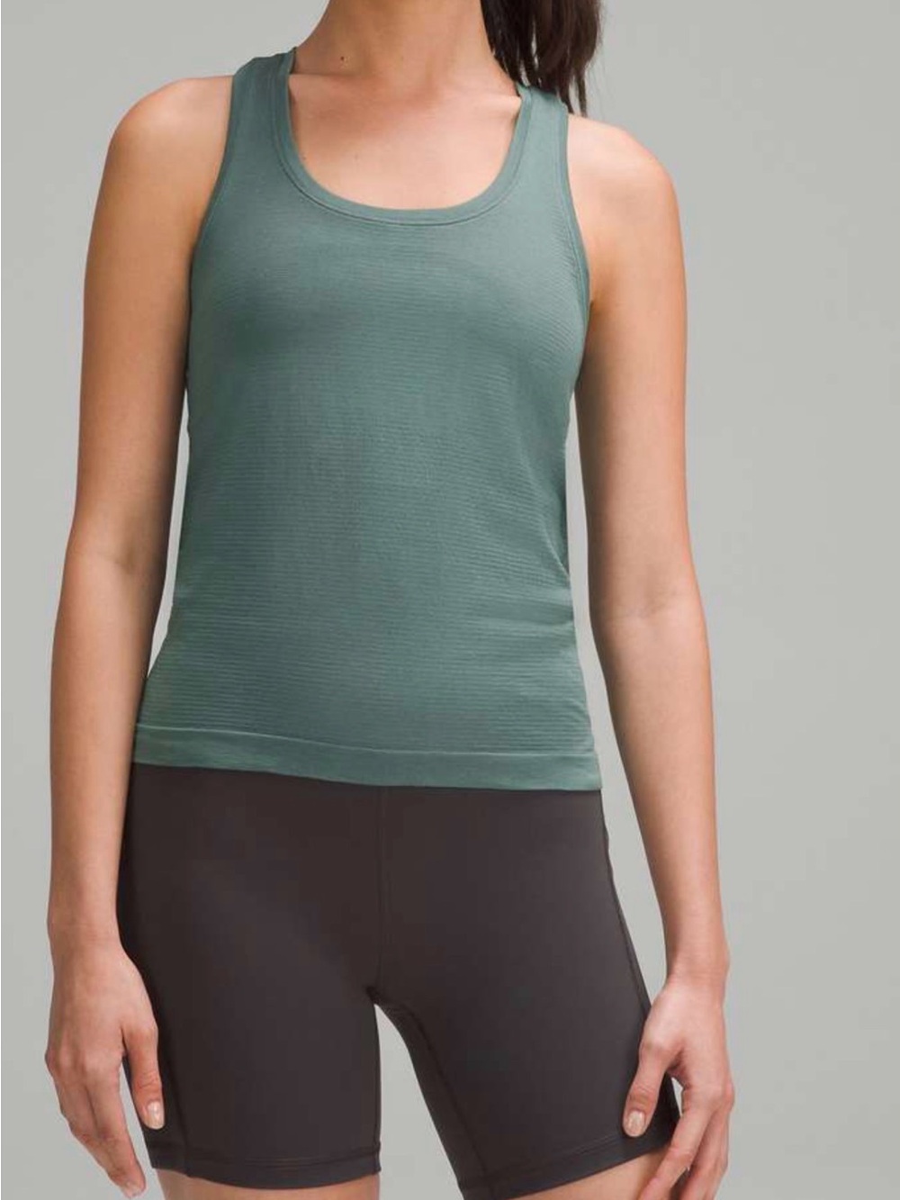 Lululemon Swiftly Tech Racerback Tank Top Race Length Medium Forest Green SZ. 8
